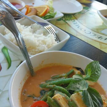 Yellow Curry Cozy Thai - Panang curry with fresh tofu - Thai Near Me - Seaside, Oregon Yellow Curry Cozy Thai - Panang curry with fresh tofu - Thai Near Me - Seaside, Oregon