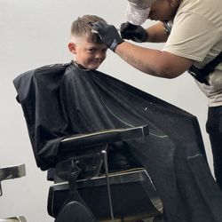 Thee Barber Room - Mid look