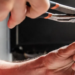 Davis & Sons Plumbing & Maintenance