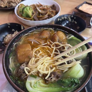 Imperial Tea - Duck noodle soup - Bubble Tea Near Me - Miami, Florida