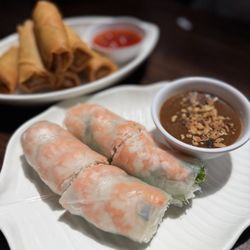 Shrimp spring rolls