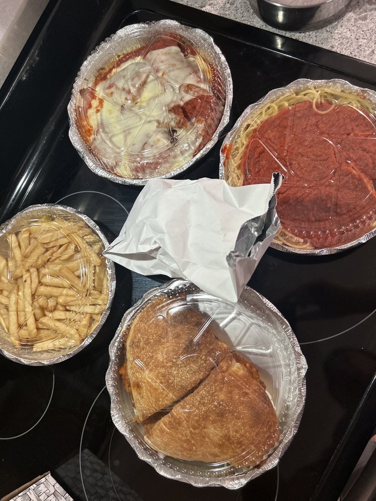 VINCENZO’S PIZZA LEVITTOWN Updated October 2024 30 Photos & 39