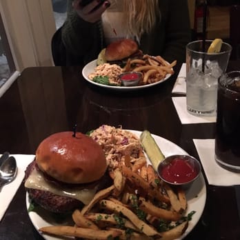 Chef's Bistro - Bistro burger with garlic fries !! Delicious - American Near Me - North Conway, New Hampshire Chef's Bistro - Bistro burger with garlic fries !! Delicious - American Near Me - North Conway, New Hampshire