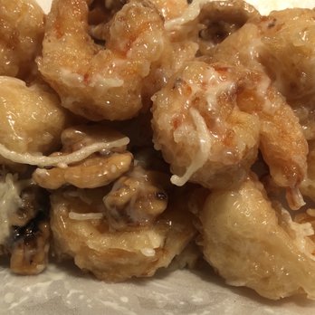 Chef Bo - Honey Walnut Shrimp - Nice large prawns in a delicious sauce - Chinese Near Me - Sacramento, California