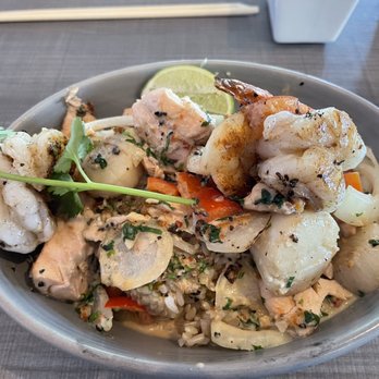 Ling’s Wok Shop - Seafood Hot Pot ( a delicious concoction that includes jumbo shrimp, scallops, salmon in a lovely green curry coconut broth ) - Asian Fusion Near Me - Scottsdale, Arizona Ling’s Wok Shop - Seafood Hot Pot ( a delicious concoction that includes jumbo shrimp, scallops, salmon in a lovely green curry coconut broth ) - Asian Fusion Near Me - Scottsdale, Arizona