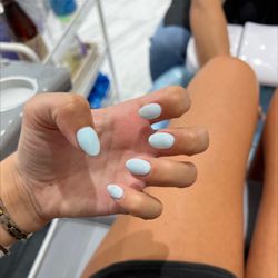 Lux Nails