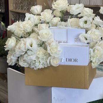 Design by Four Seasons - Floral Designers Near Me - North Hollywood, California Design by Four Seasons - Floral Designers Near Me - North Hollywood, California