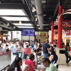 Mall Del Norte - Food court....