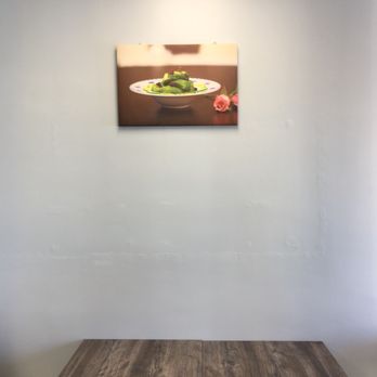 Lin's Club - Simple decor above a small table - Szechuan Near Me - Monrovia, California Lin's Club - Simple decor above a small table - Szechuan Near Me - Monrovia, California