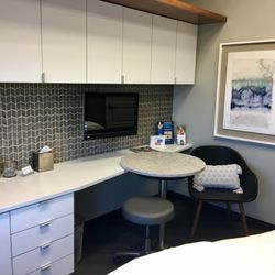 Joseph Banis Plastic Surgery Medical Skin Care - One of our many beautiful exam rooms.