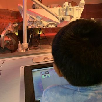 Discovery Cube Orange County - Learning about Mars rovers - Children's Museums Near Me - Santa Ana, California Discovery Cube Orange County - Learning about Mars rovers - Children's Museums Near Me - Santa Ana, California