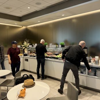 United Club - Airport Lounges Near Me - Dallas, Texas