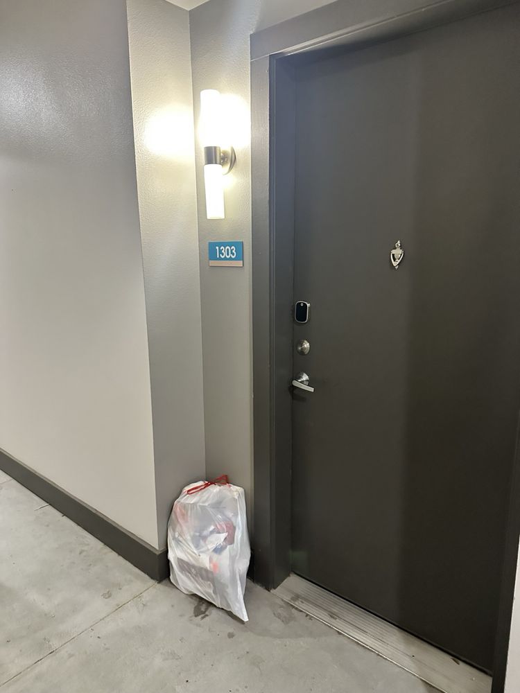 YORKTOWN LUXURY APARTMENTS Updated August 2024 25 Photos & 13