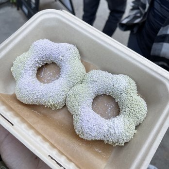 AlimamaTea - Matcha Mochi Donut - Desserts Near Me - New York, New York AlimamaTea - Matcha Mochi Donut - Desserts Near Me - New York, New York
