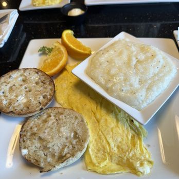 Keke's Breakfast Cafe - Grits and eggs with an English muffin - Breakfast & Brunch Near Me - Clermont, Florida