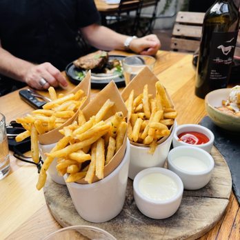 Firefly - Frittes!! - New American Near Me - Studio City, California