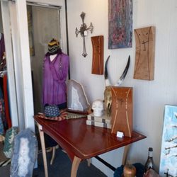 Desoto Rocks & Gift Shop - Local artists works by Jennifer Hyde and wood works by Tom Marston