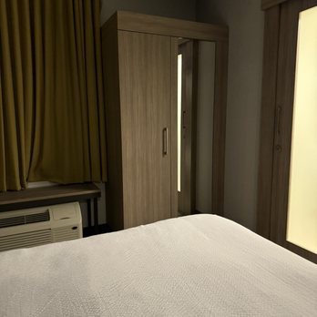 SpringHill Suites by Marriott Ocala - Closet. - Hotels Near Me - Ocala, Florida SpringHill Suites by Marriott Ocala - Closet. - Hotels Near Me - Ocala, Florida