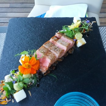 Elephant Hill - Seared tuna. - Wineries Near Me - Hastings, HKB