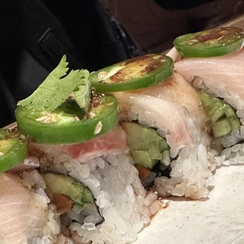 Zono Sushi - Yellow Fever Roll - Sushi Bars Near Me - Glendale, California