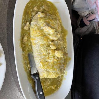 Rey's Little Kitchen - Chile Verde Burrito - Breakfast & Brunch Near Me - Whittier, California