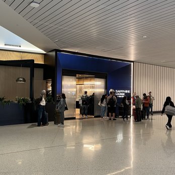 Sapphire Lounge - Long waitlist to enter - Airport Lounges Near Me - Phoenix, Arizona Sapphire Lounge - Long waitlist to enter - Airport Lounges Near Me - Phoenix, Arizona