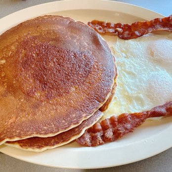 Gold Star Hamburgers - Pancake breakfast with bacon and eggs - Fast Food Near Me - Riverside, California Gold Star Hamburgers - Pancake breakfast with bacon and eggs - Fast Food Near Me - Riverside, California