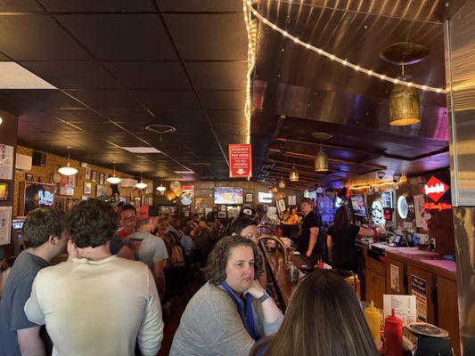 Matt's Bar and Grill by null