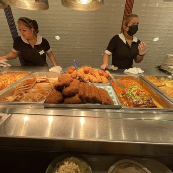 Cleburne Cafeteria - Serving line - American Near Me - Houston, Texas