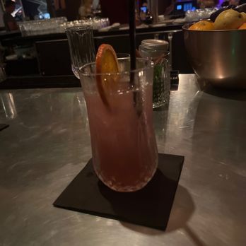 The Howlin Wolf - This place is so classy and fun Alexa was amazing!!! Drinks amazing as well - Cocktail Bars Near Me - Fresno, California