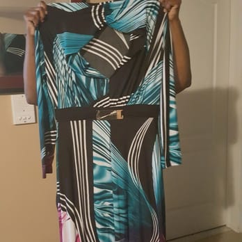 Chic And Curvy Boutique - The dress that was delivered to me. Where is the magenta????? - Women's Clothing Near Me - Inglewood, California Chic And Curvy Boutique - The dress that was delivered to me. Where is the magenta????? - Women's Clothing Near Me - Inglewood, California