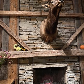 Sylvan Table - A cozy, warm fire to sit by - New American Near Me - Sylvan Lake, Michigan Sylvan Table - A cozy, warm fire to sit by - New American Near Me - Sylvan Lake, Michigan