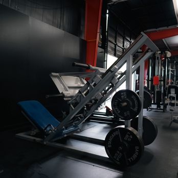 Athletic Empire Gym - Linda's leg press, squat press. - Gyms Near Me - Houston, Texas Athletic Empire Gym - Linda's leg press, squat press. - Gyms Near Me - Houston, Texas
