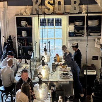 King Street Oyster Bar - Dining room - Seafood Near Me - Middleburg, Virginia