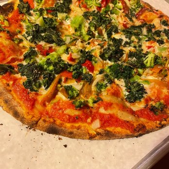 Modern Apizza - Veggie Bomb sans mushrooms - Pizza Near Me - New Haven, Connecticut
