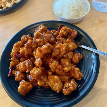 Bonbon Cafe - General Tao chicken - Asian Fusion Near Me - Mechanicsburg, Pennsylvania Bonbon Cafe - General Tao chicken - Asian Fusion Near Me - Mechanicsburg, Pennsylvania