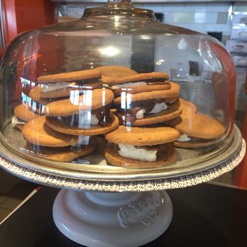 Blaze Pizza - S'mores Pies - Salad Near Me - Albuquerque, New Mexico Blaze Pizza - S'mores Pies - Salad Near Me - Albuquerque, New Mexico