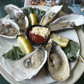 Tognazzini's Dockside - Oysters - Seafood Near Me - Morro Bay, California Tognazzini's Dockside - Oysters - Seafood Near Me - Morro Bay, California