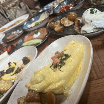 Agora Tysons - Mediterranean Near Me - Tysons, Virginia