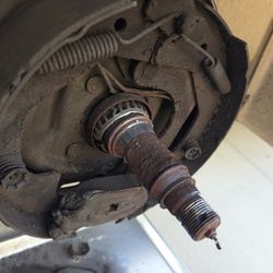 JR’s Mobile Service - Damaged spindle