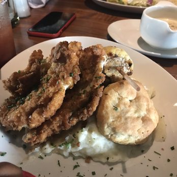 Nick's Manhattan Beach - Chicken , mashed potatoes, corn on the cob, and biscuit delicious !!! - American Near Me - Manhattan Beach, California