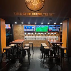 Brewhaus 31 - Tap Wall seating