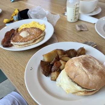 Dollop Cafe, Bar & Kitchen - breakfast sandwich, 2x2x2 - Coffee & Tea Near Me - Chicago, Illinois Dollop Cafe, Bar & Kitchen - breakfast sandwich, 2x2x2 - Coffee & Tea Near Me - Chicago, Illinois