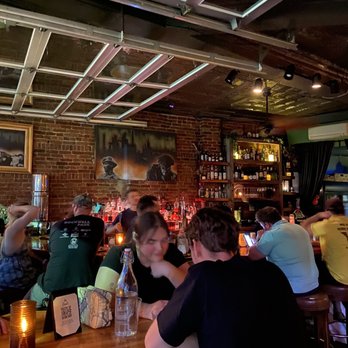The Summit - Interior - Cocktail Bars Near Me - Pittsburgh, Pennsylvania