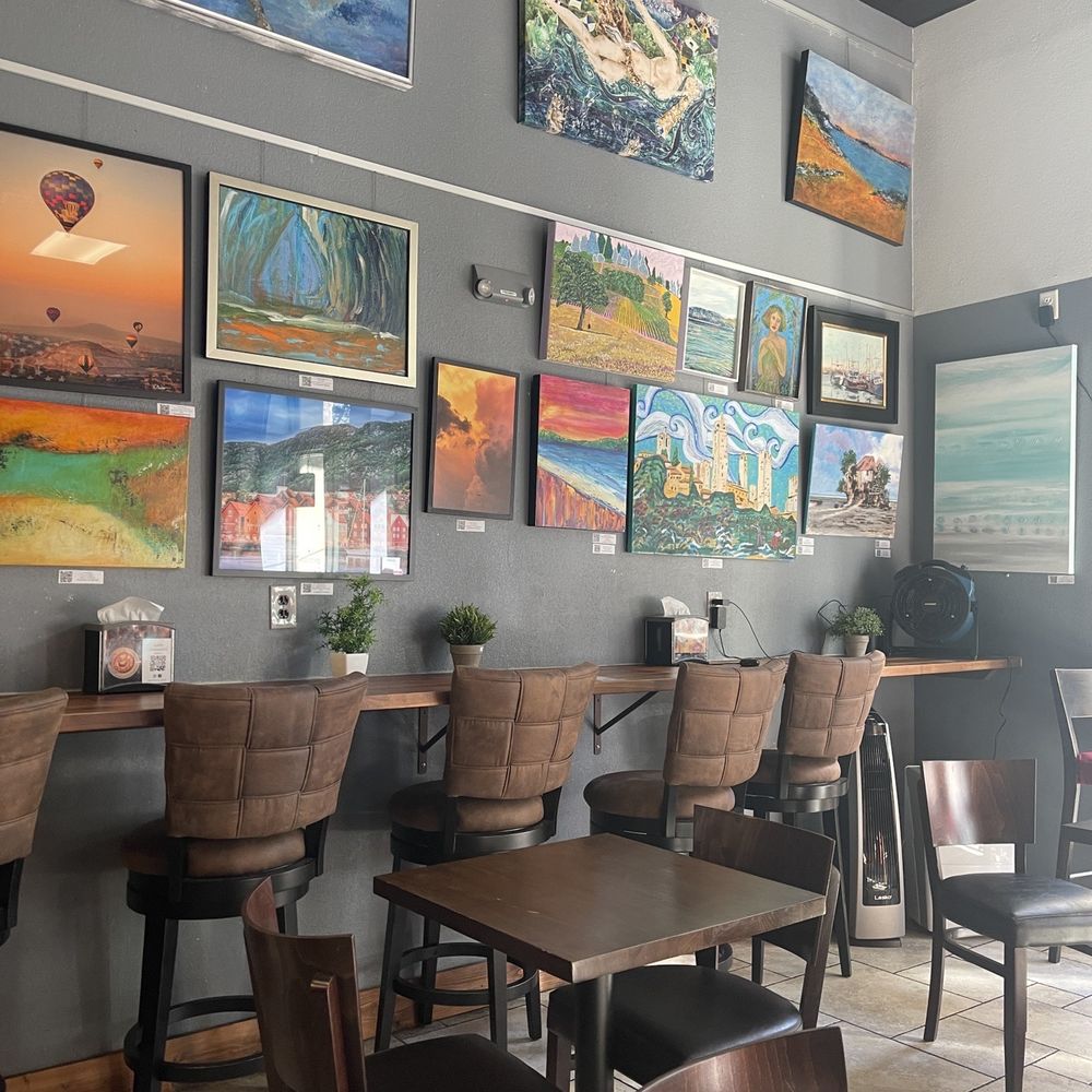 Baldwin Perk - Seating - Cafes Near Me - Orlando, Florida