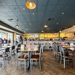 Jason's Deli - Inside seating