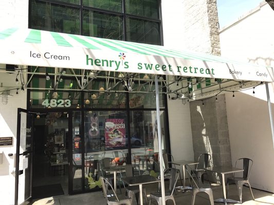 Henry's Sweet Retreat & Bakery by null