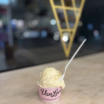 Van Leeuwen - Honeycomb - Ice Cream & Frozen Yogurt Near Me - New York, New York Van Leeuwen - Honeycomb - Ice Cream & Frozen Yogurt Near Me - New York, New York