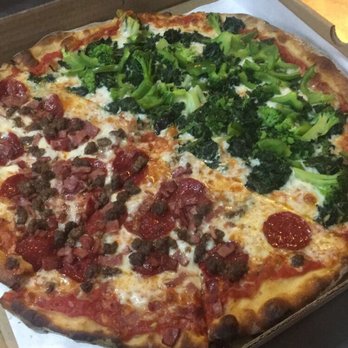 Aladdin Crown Pizza - Pizza Near Me - New Haven, Connecticut