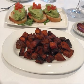 Sassafraz - Smashed avocado toast and rooted vegetables - French Near Me - Toronto, Ontario Sassafraz - Smashed avocado toast and rooted vegetables - French Near Me - Toronto, Ontario